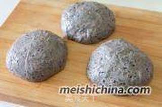 【黑芝麻吐司】做一个好吃又营养的吐司的做法步骤:5