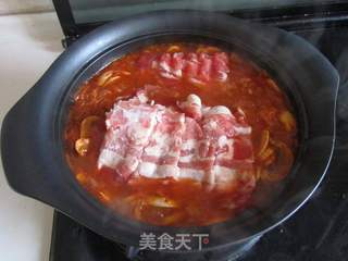 韩式泡菜肥牛锅的做法步骤:7