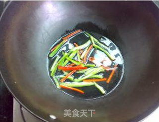 玩转饺子皮1:饺子皮披萨的做法步骤:4