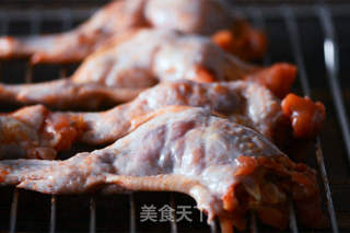 吃完一个肯定还想再吃一个的鸡翅包饭的做法步骤:7