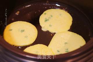 快手早餐,葱香玉米面饼的做法步骤:3