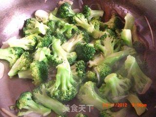 蚝油西兰花的做法步骤:10