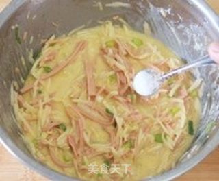 【土豆丝小饼】做一个有内涵的土豆饼&变身土豆饼小汉堡的做法步骤:5