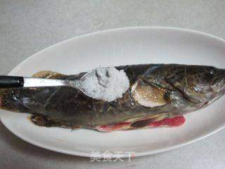 红烧野鳜鱼的做法步骤:2
