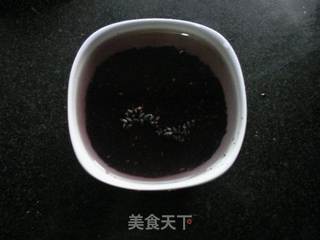 新端午糯米美食——伪猪血糯米肠的做法步骤:3
