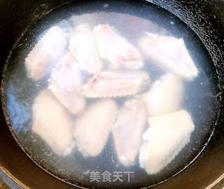 #炖菜#可乐炖鸡翅的做法步骤：2