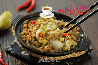 肉末娃娃菜粉丝煲的做法步骤:9