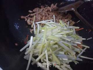 韭黄炒肉丝的做法步骤:8