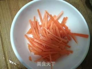 韭黄炒肉丝的做法步骤:3