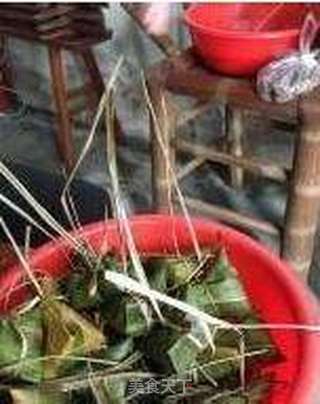 端午到!咸派经典——鲜肉粽的做法步骤:9