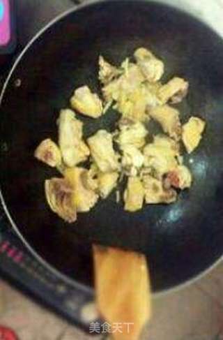 土豆香菇红烧鸡的做法步骤:6