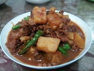 土豆烩牛肉的做法步骤：11