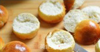 春天的面包也要美美的---奶油水果面包的做法步骤:10