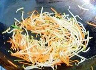 记忆中的美食【合菜春饼】的做法步骤:8