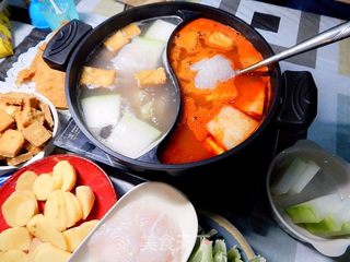 红果家菜谱之美味的番茄鸳鸯火锅的做法步骤:4