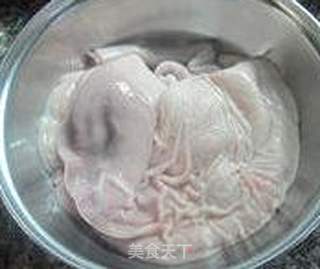 【枸杞猪肚汤】---- 清甜清甜的营养汤的做法步骤:4