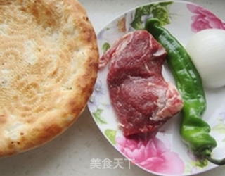 干煸馕炒肉的做法步骤：1