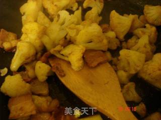 咖喱培根花菜的做法步骤:5
