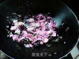 喜欢那抹粉红色——苋菜炒饭的做法步骤:5