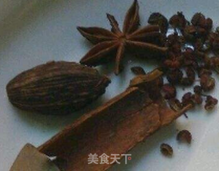 泡椒凤爪的做法步骤:2
