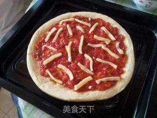 足量至尊鲜虾三文鱼披萨的做法步骤:4