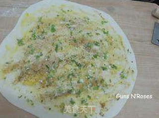 春游小食经典:葱油手抓饼的做法步骤:9