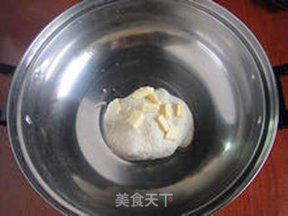 【奶香水果披萨】--- 和春天一样绚丽的美味的做法步骤:4