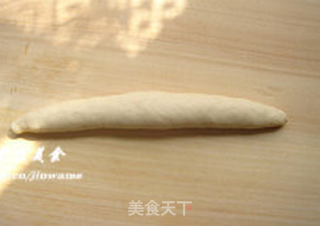 曾经令我流连忘返的美食---【炼奶排包】的做法步骤:6