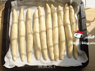 曾经令我流连忘返的美食---【炼奶排包】的做法步骤:7