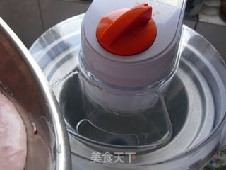 草莓酱冰淇的做法步骤:6