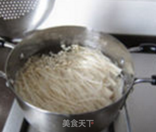 白灼金针菇的做法步骤:2