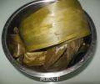 传统红枣糯米粽子的做法步骤:2