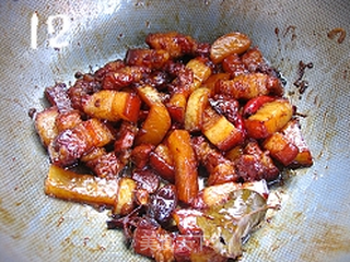 好吃不油腻——萝卜红烧肉的做法步骤:12