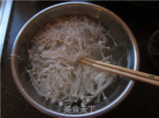 椒油金针菇的做法步骤:4