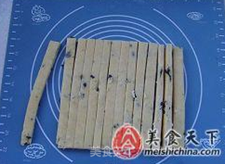 磨牙小食---芝麻海苔棒的做法步骤:6