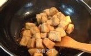 变着花样吃豆腐------韭香烧豆腐的做法步骤：6