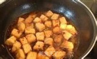 变着花样吃豆腐------韭香烧豆腐的做法步骤:7