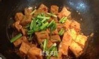 变着花样吃豆腐------韭香烧豆腐的做法步骤:8