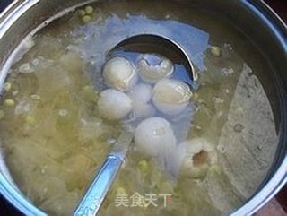 荔枝银耳羹的做法步骤:5