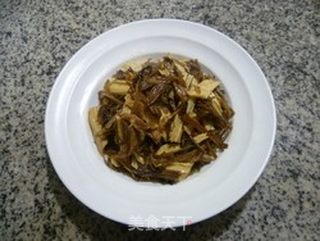 笋干菜炒腐竹的做法步骤：8