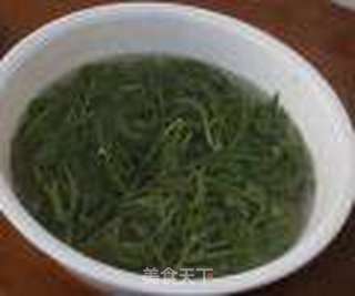 香椿拌豆腐的做法步骤:3