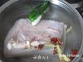 蒜泥凉拌白肉的做法步骤:2