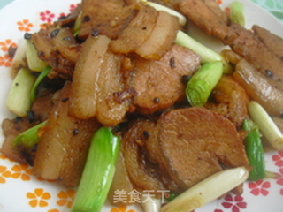 青蒜回锅肉的做法步骤:9