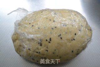 我家的过年必备小吃-【炸麻叶】的做法步骤:4