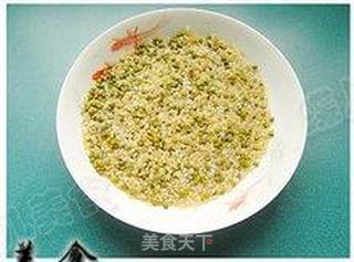 糙米绿豆粥---健脾养胃、清凉解暑、减肥去脂的做法步骤:2