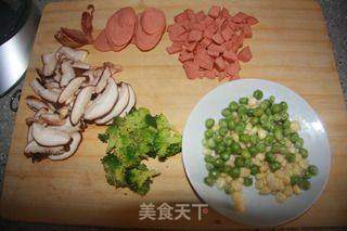 香菇火腿披萨的做法步骤:2