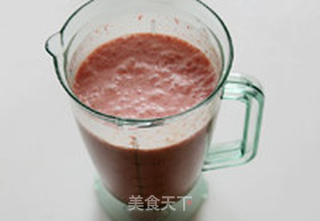 【节日的礼物】草莓布丁的做法步骤:4
