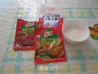 炸鲳鱼的做法步骤:4