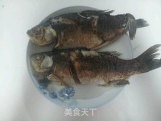 大蒜烧鲫鱼的做法步骤:8