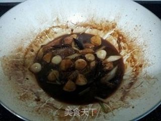 大蒜烧鲫鱼的做法步骤：15